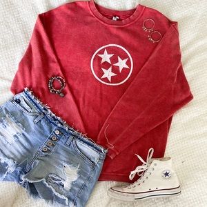 Ribbed Tri-Star Crew Neck Red Pullover Sweatshirt.  Size Large